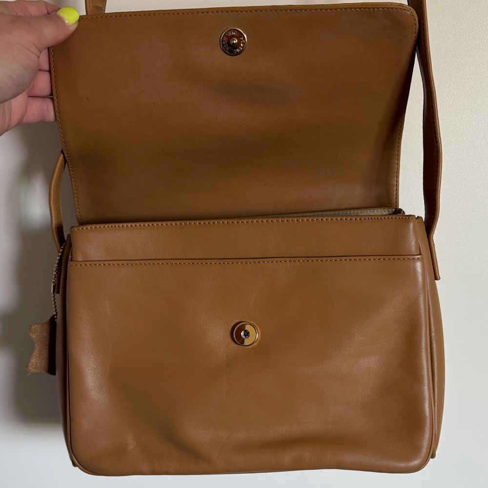 Giani Bernini Tan Crossbody Bag - Picture 4 of 7